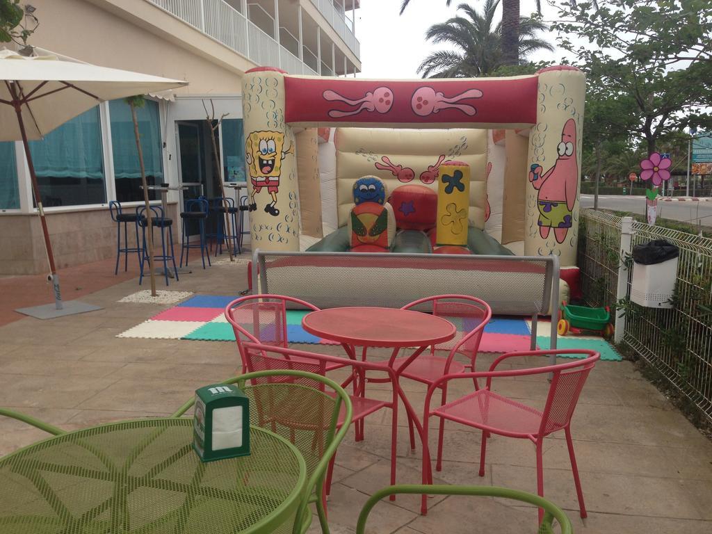 Hotel Mediterrani Blau L'Eucaliptus Buitenkant foto