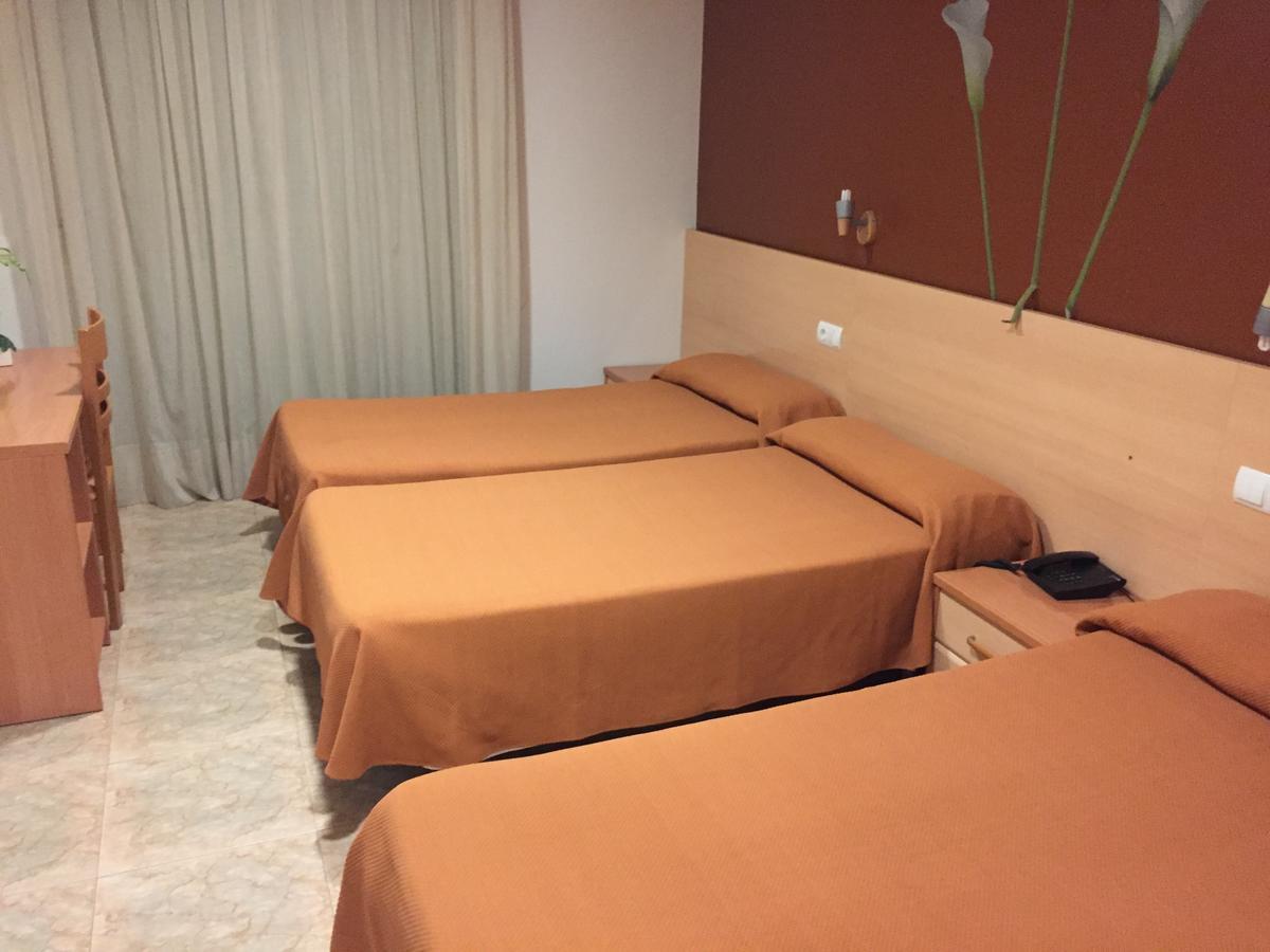 Hotel Mediterrani Blau L'Eucaliptus Buitenkant foto